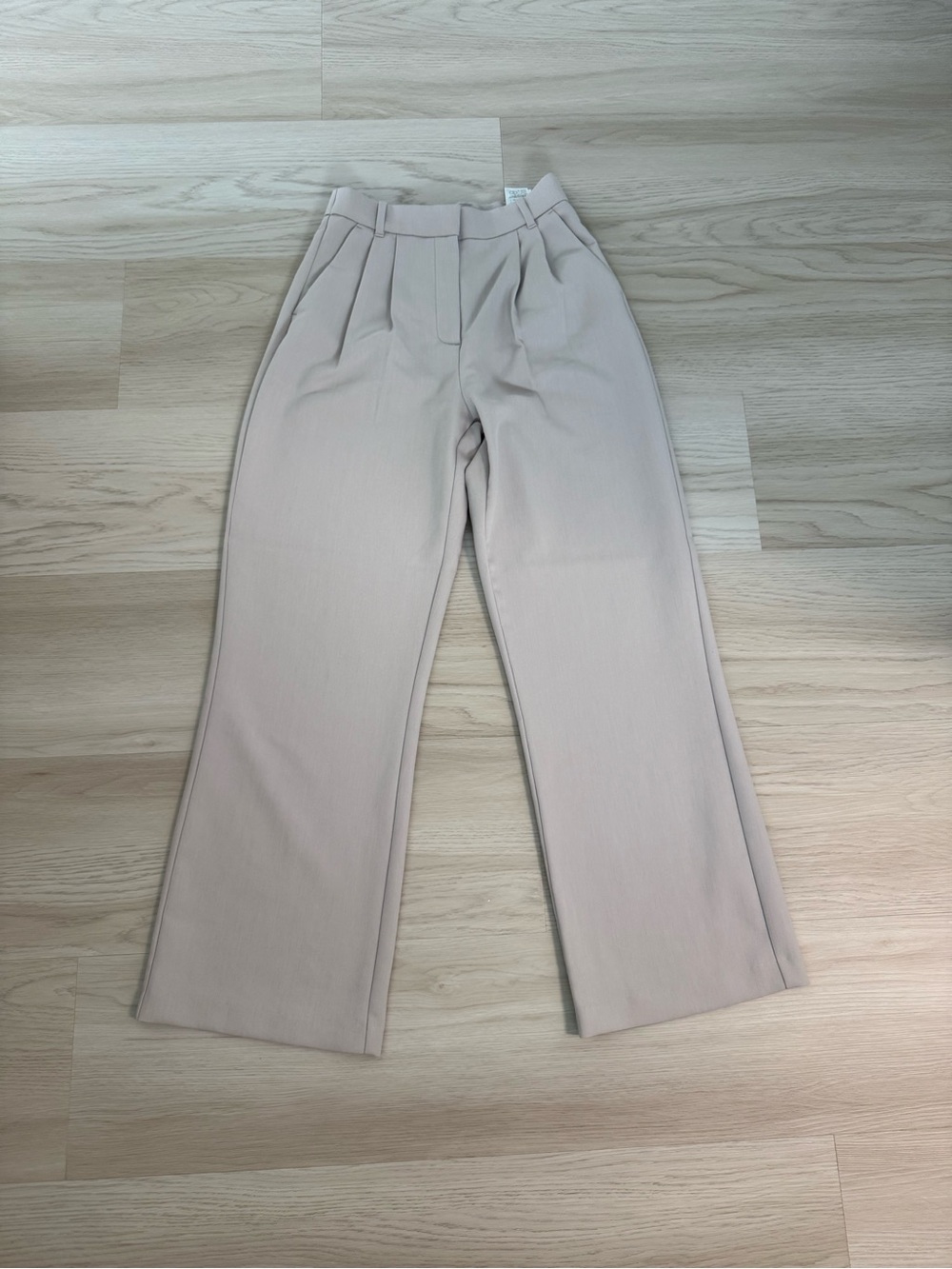 Abercrombie & Fitch Light Beige Wide-Leg High-Rise Pants - Picture 2 of 5